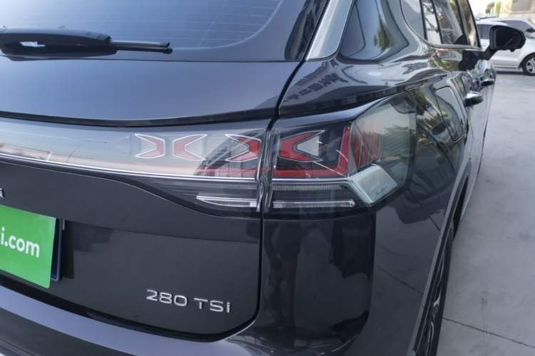 Used Volkswagen Tayron 2023 280TSI Two-Wheel-Drive Luxury Plus Advanced Version Right Rear Taillight