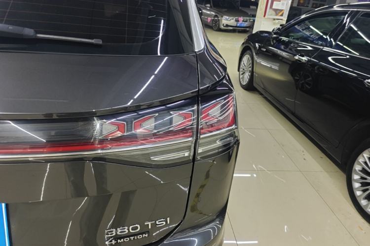 Used Volkswagen Tayron 2023 380TSI Four-Wheel Drive R-Line Pro Smart Edition Right Rear Taillight
