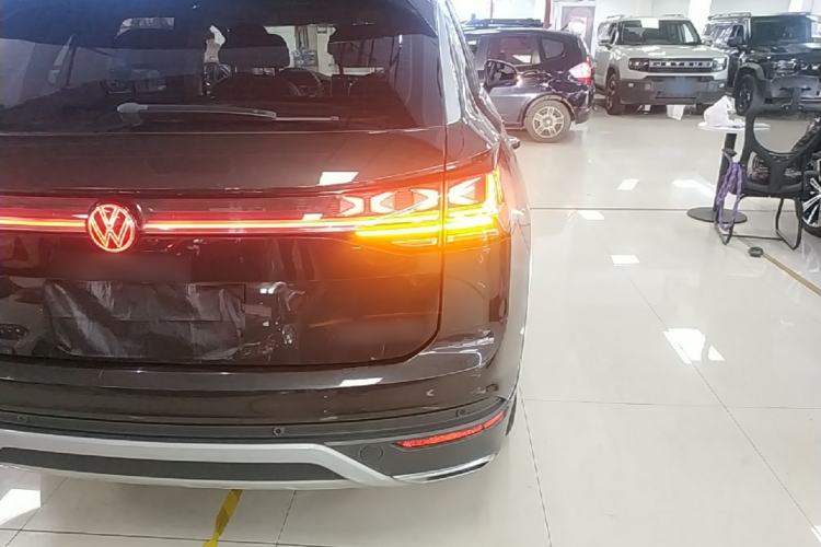 Used Volkswagen Tayron 2023 330TSI Two-Wheel-Drive Luxury Plus Advanced Version Right Rear Taillight
