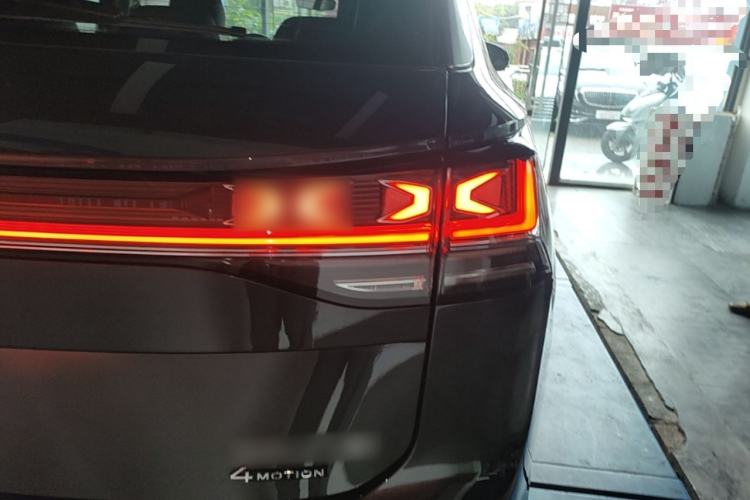 Used Volkswagen Tayron 2023 Revised Version 380TSI All-Wheel Drive R-Line High-Energy Edition Right Rear Taillight