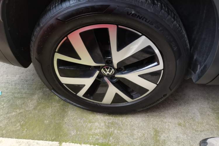 Used Volkswagen Tayron 2023 330TSI Two-Wheel-Drive Luxury Plus Advanced Version Right Rear Wheel Hub