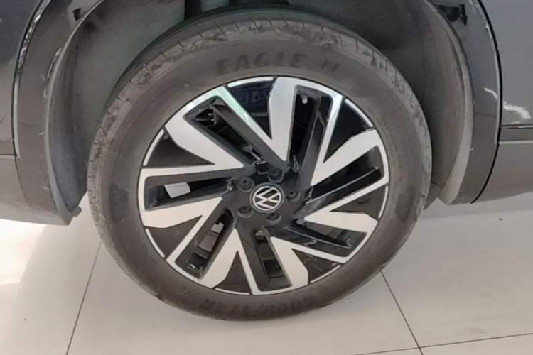 Used Volkswagen Tayron 2023 330TSI Two-Wheel-Drive R-Line High-Energy Version Right Rear Wheel Hub