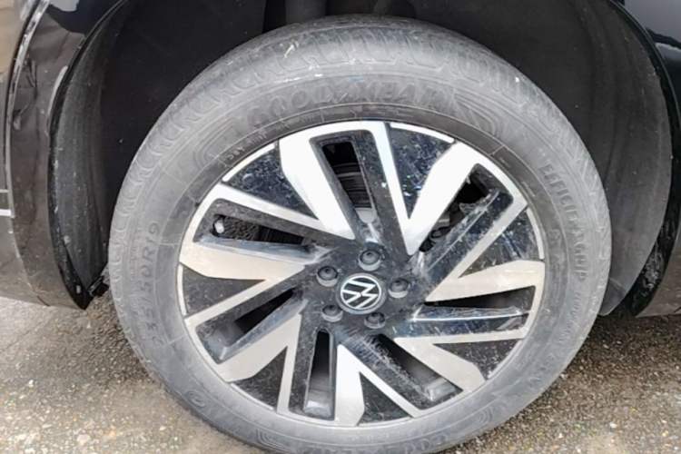 Used Volkswagen Tayron 2023 330TSI Two-Wheel-Drive R-Line High-Energy Version Right Rear Wheel Hub