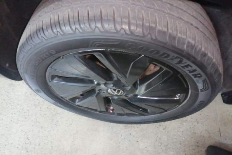 Used Volkswagen Tayron 2023 Revised Version 380TSI All-Wheel Drive R-Line High-Energy Edition Right Rear Wheel Hub