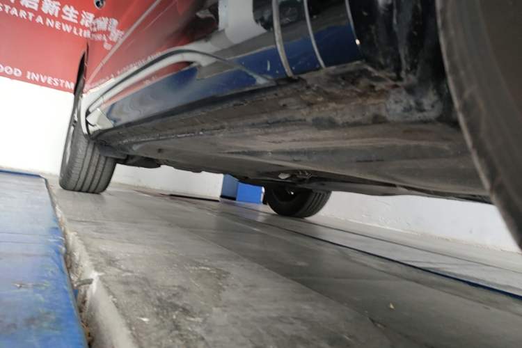 Used Volkswagen Tayron 2023 Revised Version 380TSI All-Wheel Drive R-Line High-Energy Edition Right Side Sill