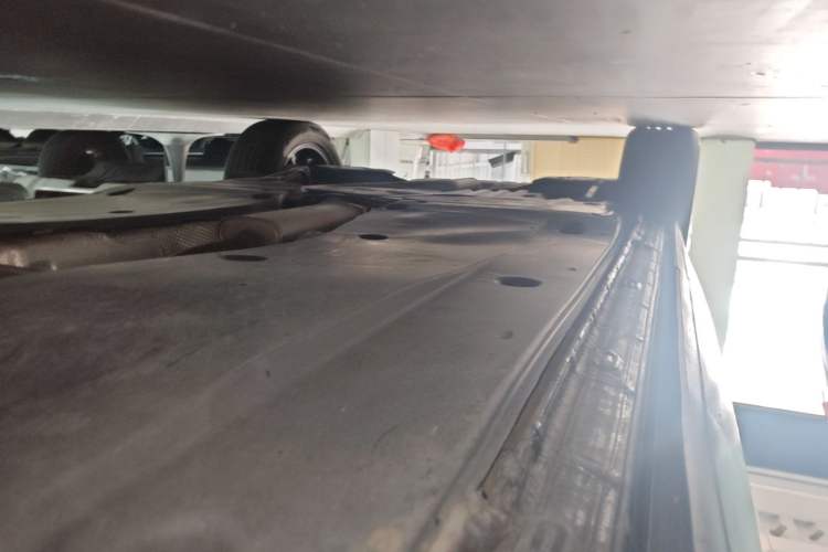Used Volkswagen Tayron 2023 330TSI Two-Wheel-Drive Luxury Plus Advanced Version Right Side Sill