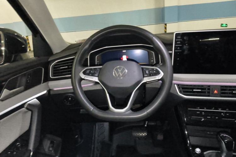 Used Volkswagen Tayron 2023 330TSI Two-Wheel-Drive Luxury Plus Advanced Version Steering Wheel