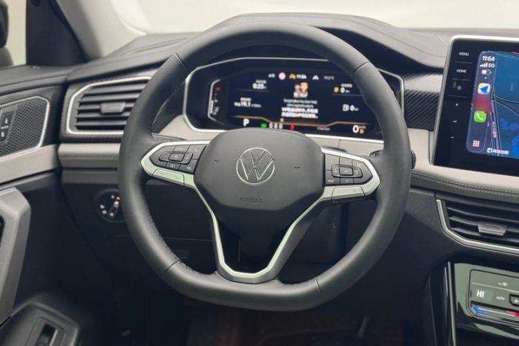 Used Volkswagen Tayron 2023 330TSI Two-Wheel-Drive Luxury Plus Advanced Version Steering Wheel