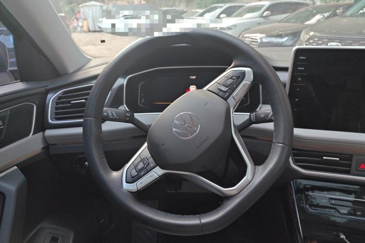 Used Volkswagen Tayron 2023 330TSI Two-Wheel-Drive Luxury Plus Advanced Version Steering Wheel