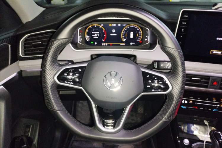 Used Volkswagen Tayron 2023 300TSI Two-Wheel-Drive Luxury Plus Advanced Edition Steering Wheel