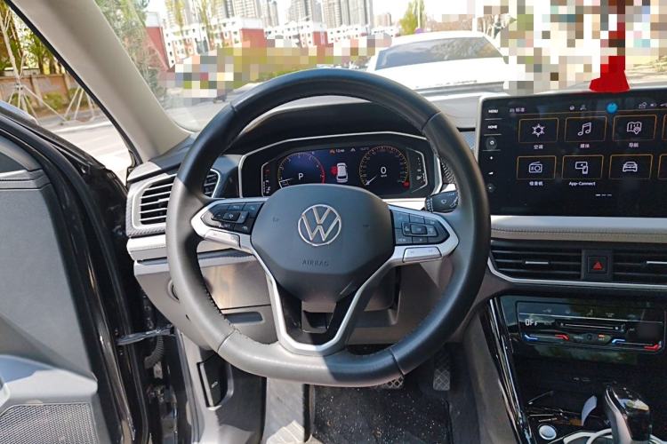 Used Volkswagen Tayron 2023 330TSI Two-Wheel-Drive Luxury Plus Advanced Version Steering Wheel