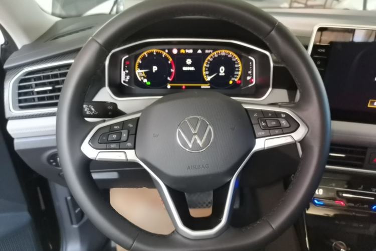 Used Volkswagen Tayron 2023 330TSI Two-Wheel-Drive Luxury Plus Advanced Version Steering Wheel
