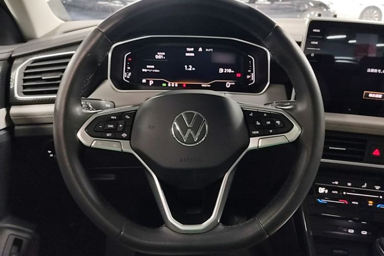 Used Volkswagen Tayron 2023 330TSI Two-Wheel-Drive Luxury Plus Advanced Version Steering Wheel