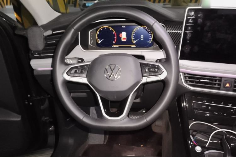 Used Volkswagen Tayron 2023 330TSI Two-Wheel-Drive Luxury Plus Advanced Version Steering Wheel