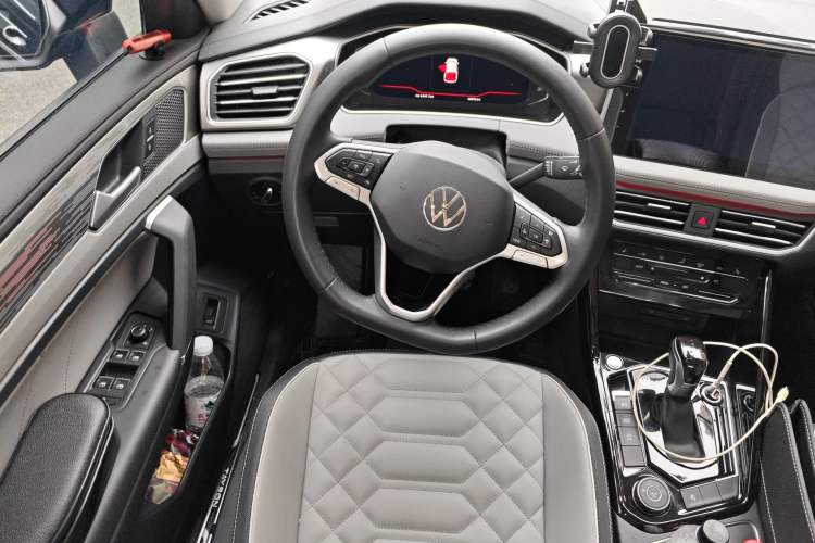 Used Volkswagen Tayron 2023 380TSI Four-Wheel Drive R-Line High-Energy Version Steering Wheel