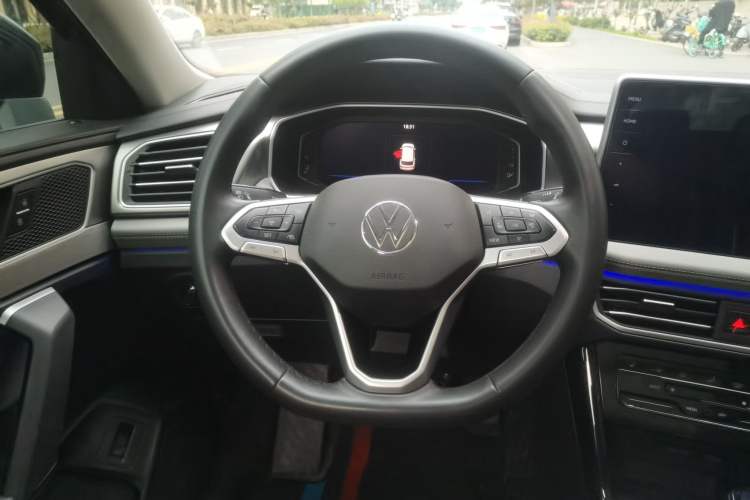 Used Volkswagen Tayron 2023 330TSI Two-Wheel-Drive R-Line High-Energy Version Steering Wheel