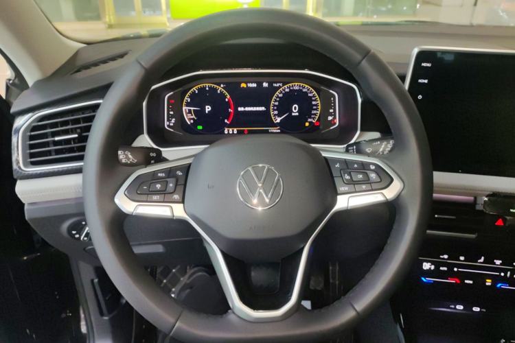 Used Volkswagen Tayron 2023 330TSI Two-Wheel-Drive Luxury Plus Advanced Version Steering Wheel