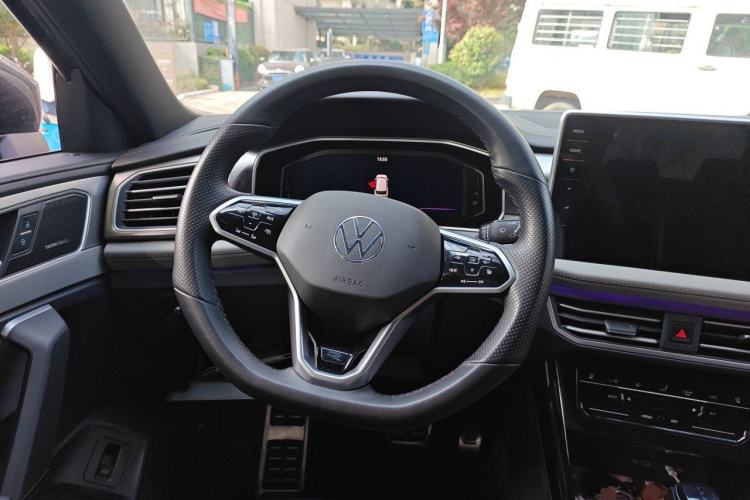 Used Volkswagen Tayron 2023 380TSI Four-Wheel Drive R-Line Pro Smart Edition Steering Wheel