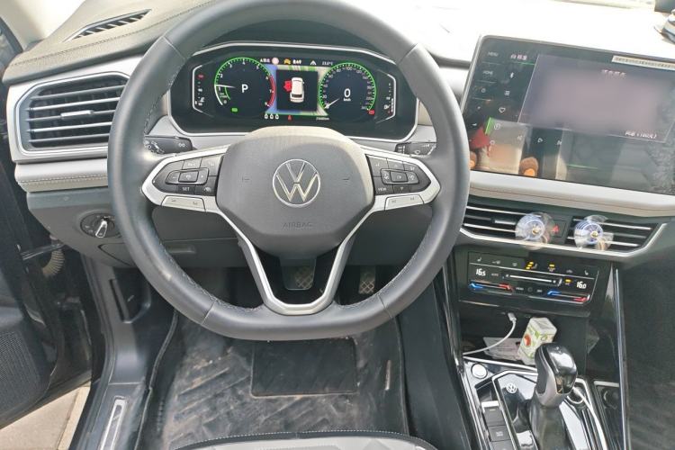 Used Volkswagen Tayron 2023 330TSI Two-Wheel-Drive R-Line High-Energy Version Steering Wheel