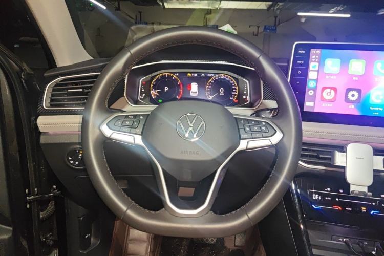 Used Volkswagen Tayron 2023 330TSI Two-Wheel-Drive Luxury Plus Advanced Version Steering Wheel