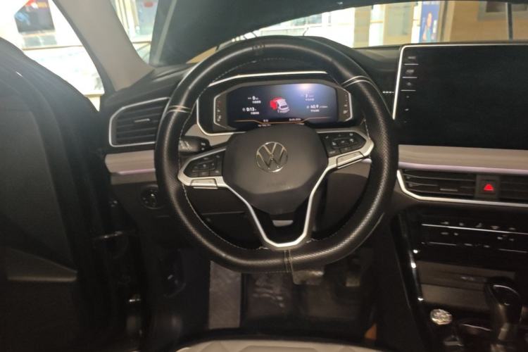 Used Volkswagen Tayron 2023 330TSI Two-Wheel-Drive Luxury Plus Advanced Version Steering Wheel