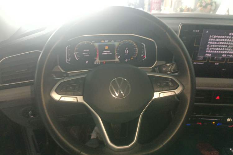 Used Volkswagen Tayron 2023 280TSI Two-Wheel-Drive Luxury Plus Advanced Version Steering Wheel