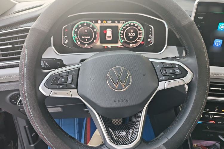 Used Volkswagen Tayron 2023 280TSI Two-Wheel-Drive Luxury Plus Advanced Version Steering Wheel