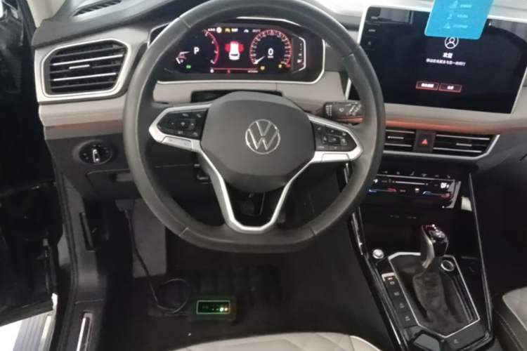 Used Volkswagen Tayron 2023 330TSI Two-Wheel-Drive R-Line High-Energy Version Steering Wheel