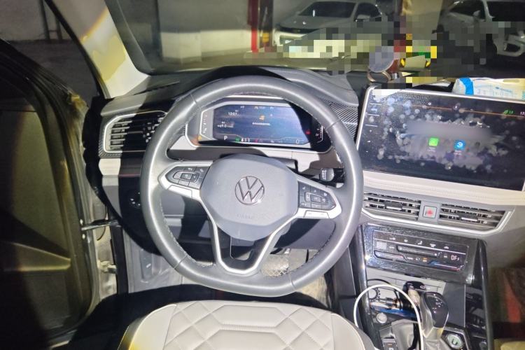 Used Volkswagen Tayron 2023 330TSI Two-Wheel-Drive Luxury Plus Advanced Version Steering Wheel