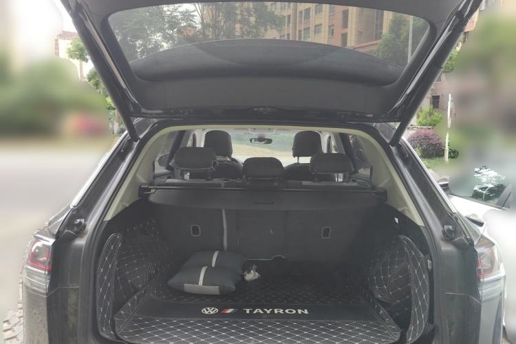 Used Volkswagen Tayron 2023 330TSI Two-Wheel-Drive Luxury Plus Advanced Version Trunk