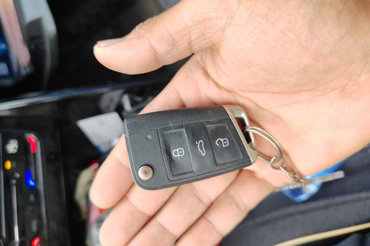 Used Volkswagen Tayron 2023 330TSI Two-Wheel-Drive Luxury Plus Advanced Version Vehicle Key