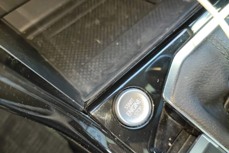 Used Volkswagen Tayron 2023 330TSI Two-Wheel-Drive R-Line High-Energy Version Vehicle Key