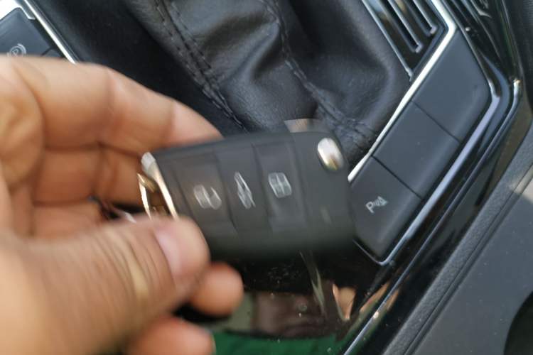 Used Volkswagen Tayron 2023 300TSI Two-Wheel-Drive Luxury Plus Advanced Edition Vehicle Key