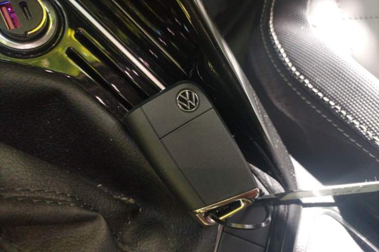 Used Volkswagen Tayron 2023 330TSI Two-Wheel-Drive R-Line High-Energy Version Vehicle Key