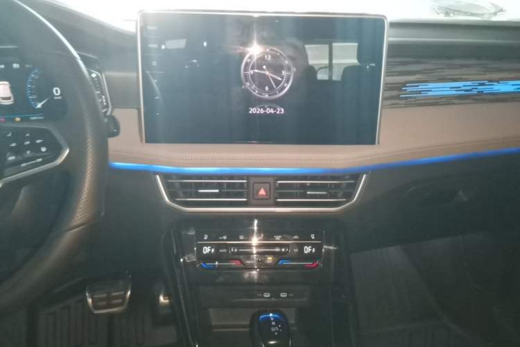 Used Volkswagen Tayron 2023 380TSI Four-Wheel Drive R-Line Pro Smart Edition Audio And AC Panel