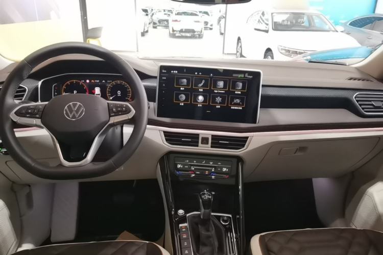 Used Volkswagen Tayron 2023 280TSI Two-Wheel-Drive Luxury Plus Advanced Version Center Console