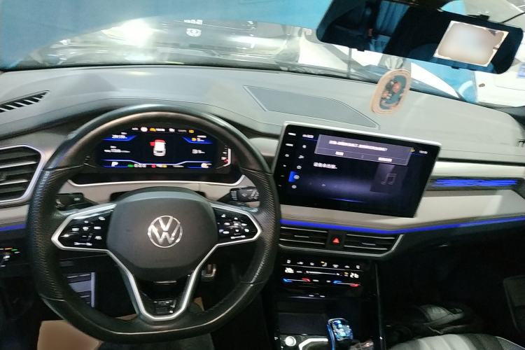Used Volkswagen Tayron 2023 380TSI Four-Wheel Drive R-Line Pro Smart Edition Center Console