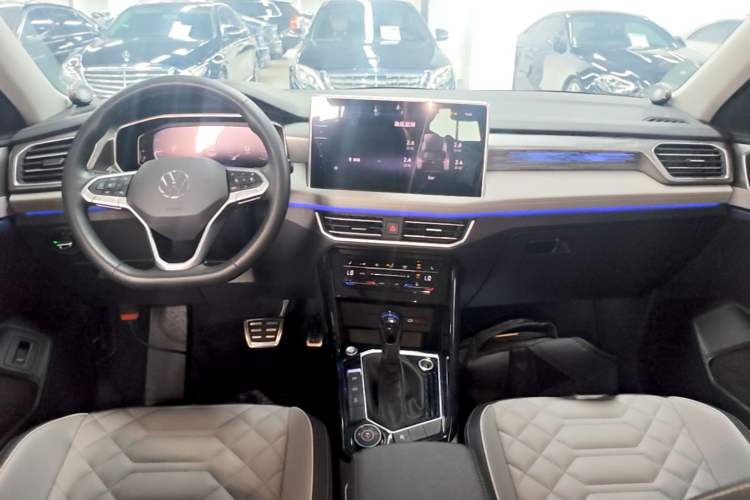 Used Volkswagen Tayron 2023 380TSI Four-Wheel Drive R-Line High-Energy Version Center Console