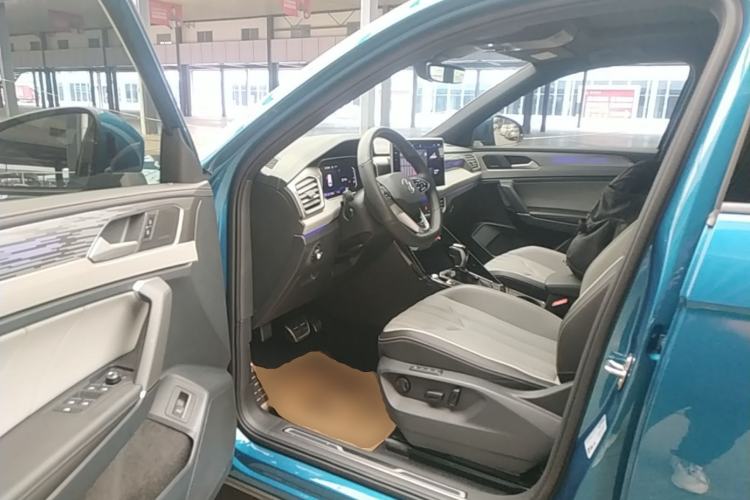 Used Volkswagen Tayron 2023 380TSI Four-Wheel Drive R-Line Pro Smart Edition Driver Seat