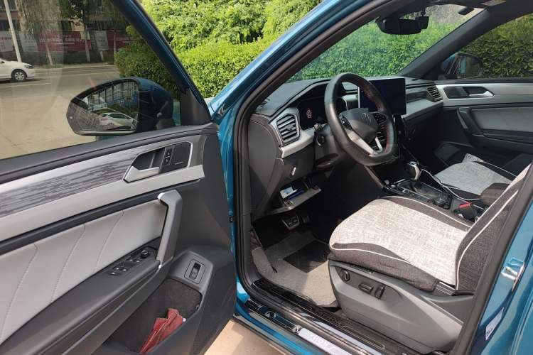 Used Volkswagen Tayron 2023 380TSI Four-Wheel Drive R-Line Pro Smart Edition Driver Seat