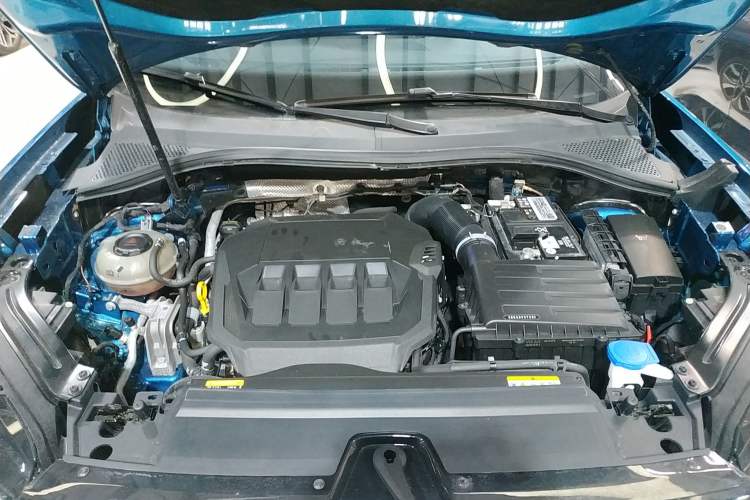 Used Volkswagen Tayron 2023 380TSI Four-Wheel Drive R-Line Pro Smart Edition Engine Bay