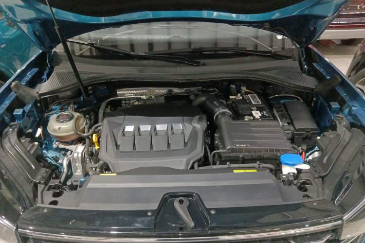 Used Volkswagen Tayron 2023 380TSI Four-Wheel Drive R-Line Pro Smart Edition Engine Bay