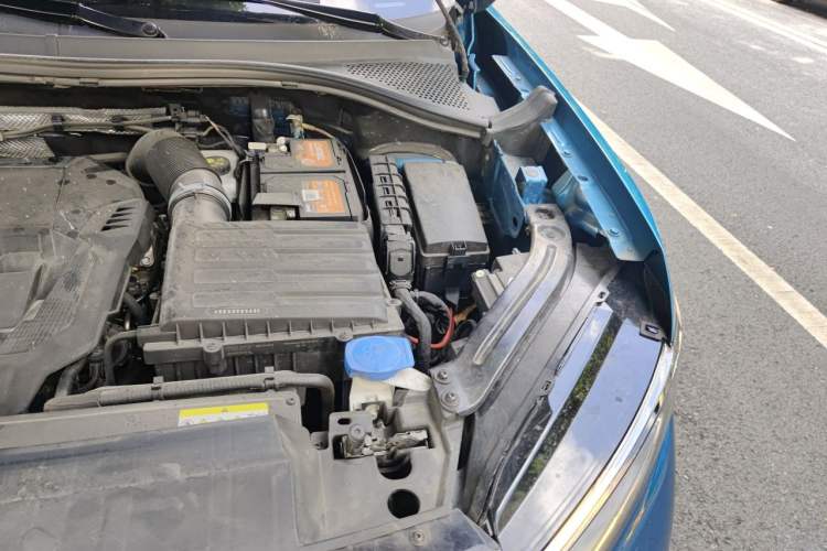 Used Volkswagen Tayron 2023 380TSI Four-Wheel Drive R-Line Pro Smart Edition Engine Bay Left