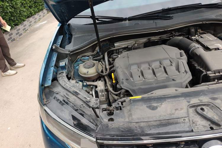 Used Volkswagen Tayron 2023 380TSI Four-Wheel Drive R-Line Pro Smart Edition Engine Bay Right