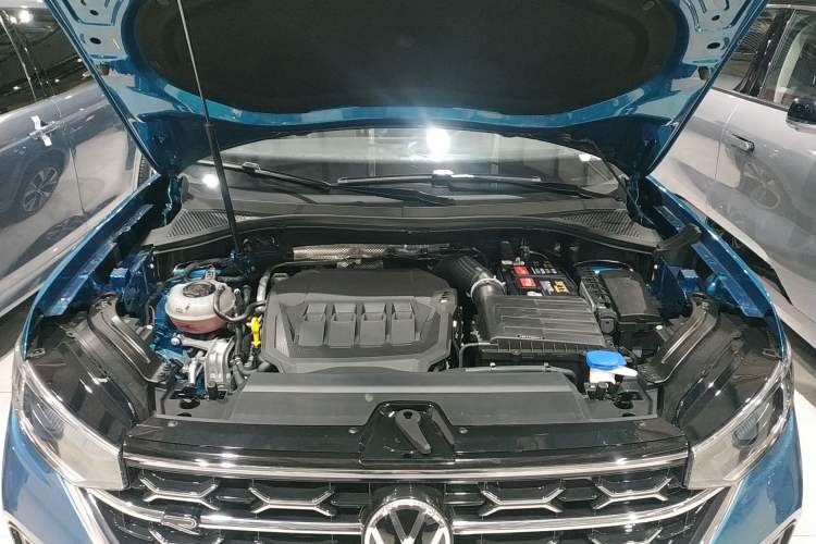 Used Volkswagen Tayron 2023 380TSI Four-Wheel Drive R-Line Pro Smart Edition Engine Bay