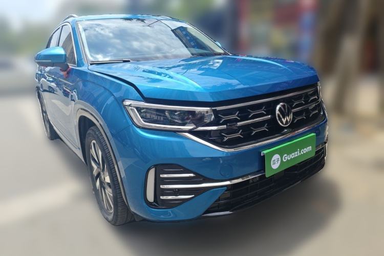 Used Volkswagen Tayron 2023 Revised Version 380TSI All-Wheel Drive R-Line High-Energy Edition Front Right 45 Deg
