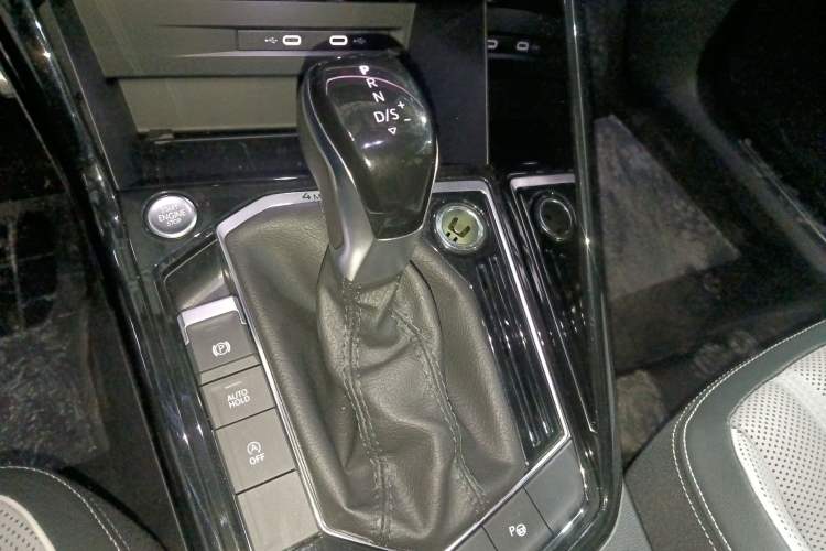 Used Volkswagen Tayron 2023 380TSI Four-Wheel Drive R-Line Pro Smart Edition Gear Lever