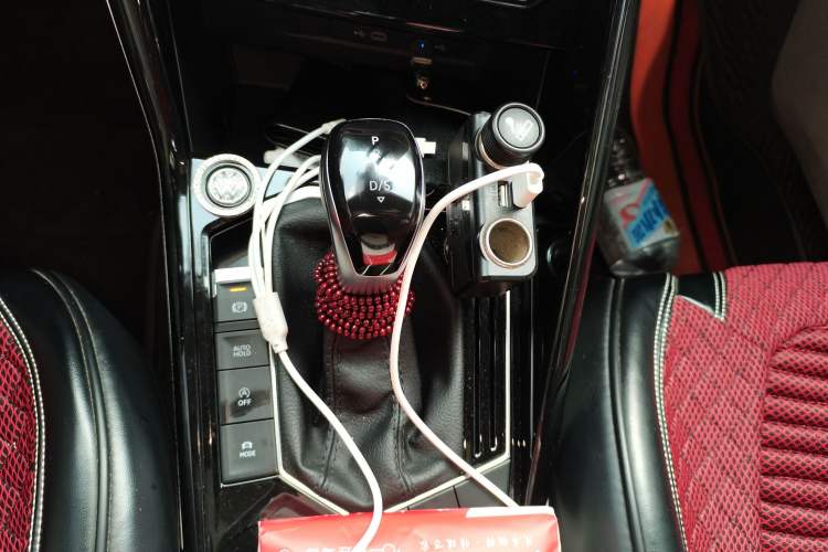 Used Volkswagen Tayron 2023 280TSI Two-Wheel-Drive Luxury Plus Advanced Version Gear Lever