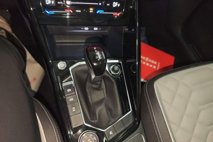 Used Volkswagen Tayron 2023 380TSI Four-Wheel Drive R-Line High-Energy Version Gear Lever