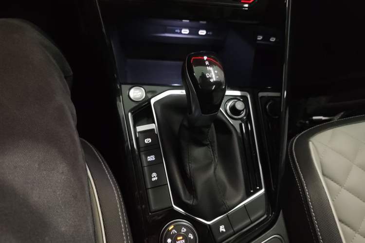 Used Volkswagen Tayron 2023 380TSI Four-Wheel Drive R-Line High-Energy Version Gear Lever
